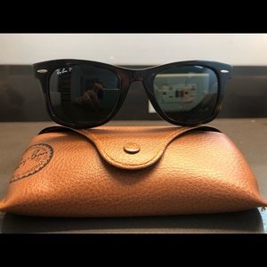 Ray-Ban Wayfarer polarized sunglasses